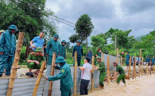 Khẩn trương khắc phục hậu quả bão số 10 và mưa lũ sau bão