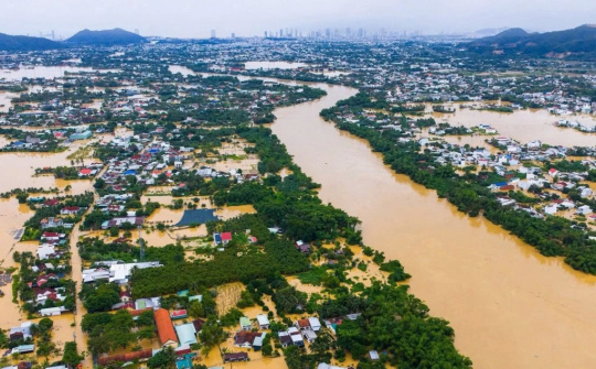 Tập trung ứng phó và kịp thời khắc phục hậu quả mưa lũ tại khu vực Trung Bộ