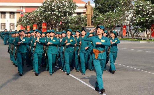 Nâng mức hưởng các chế độ, chính sách cho dân quân tự vệ