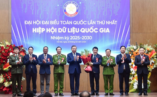 Bộ trưởng Lương Tam Quang làm Chủ tịch Hiệp hội Dữ liệu Quốc gia