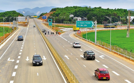 Đẩy mạnh phối hợp tháo gỡ khó khăn, thúc đẩy giải ngân vốn đầu tư công