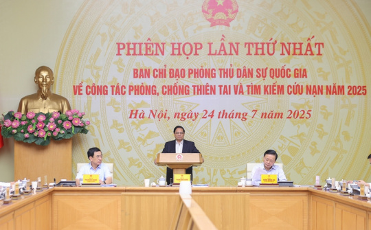 Phải bằng mọi cách tiếp cận những nơi bị chia cắt do bão lũ, thiên tai