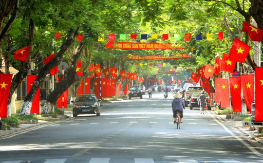 Tăng cường thu gom rác thải và bảo vệ môi trường hướng tới kỷ niệm 80 năm Quốc khánh