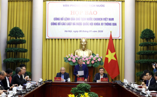 Công bố Lệnh của Chủ tịch nước về 12 luật liên quan lĩnh vực kinh tế