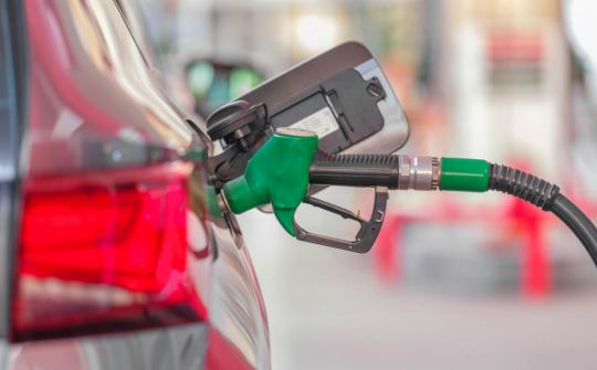 Từ chính sách thuế xăng dầu đến tư duy quản trị mới