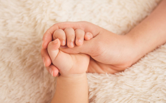 Chính phủ thông qua 3 chính sách của Luật Nuôi con nuôi (sửa đổi)