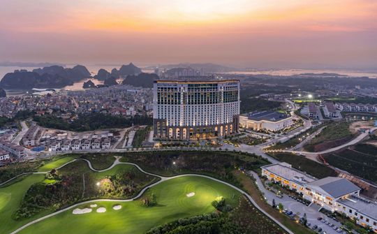 FLC Hotels & Resorts tiếp tục giành cú đúp tại giải thưởng danh giá World Travel Awards 2022