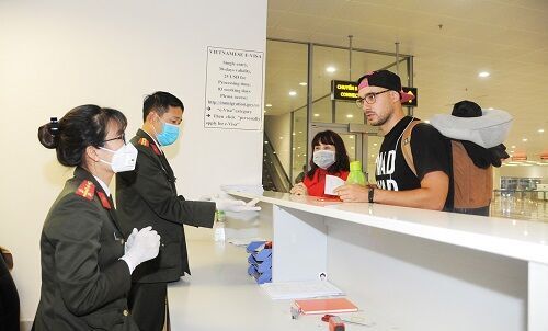 Khôi phục chính sách xuất nhập cảnh từ ngày 15/3/2022