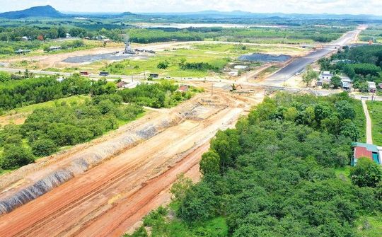 Gỡ “nút thắt” mặt bằng cao tốc Bắc – Nam đoạn Chí Thạnh – Vân Phong