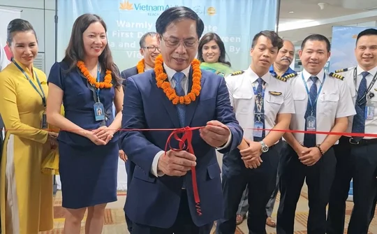 Vietnam Airlines mở đường bay thẳng đến Ấn Độ