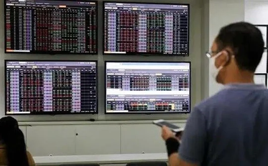 Chứng khoán nhuộm đỏ, VN-Index xuống dưới mốc 1.200 điểm