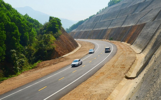 Bộ trưởng Bộ GTVT truy tiến độ giải ngân các dự án đầu tư công