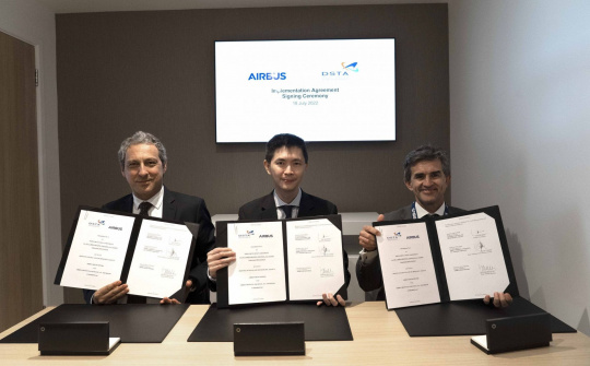 Airbus và Singapore hợp tác triển khai các dịch vụ kỹ thuật số cho máy bay trực thăng quân sự