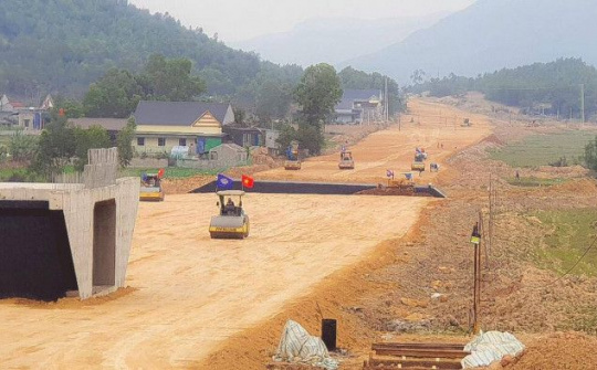 Xem xét chủ trương chuyển mục đích sử dụng đất làm cao tốc Bắc – Nam