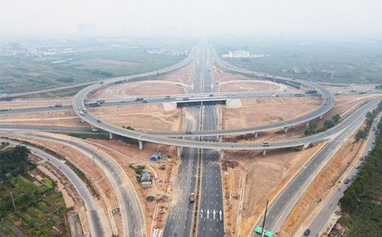 Yêu cầu 8 địa phương phải cam kết số vốn ngân sách đầu tư 3 cao tốc trọng điểm