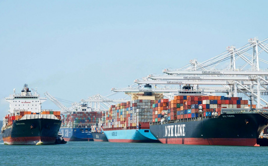 Phân cấp quản lý giao thông đường thuỷ nội địa: Cẩn trọng lợi bất cập hại?