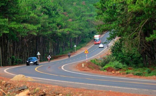 Đường Hồ Chí Minh chậm tiến độ: Bộ GTVT nhận trách nhiệm