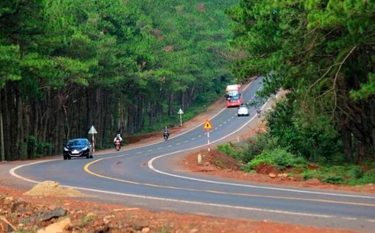 Đường Hồ Chí Minh chậm tiến độ: Bộ GTVT nhận trách nhiệm