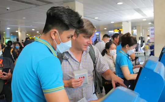 Vietnam Airlines Group phục vụ 2,4 triệu khách dịp Tết Quý Mão 2023