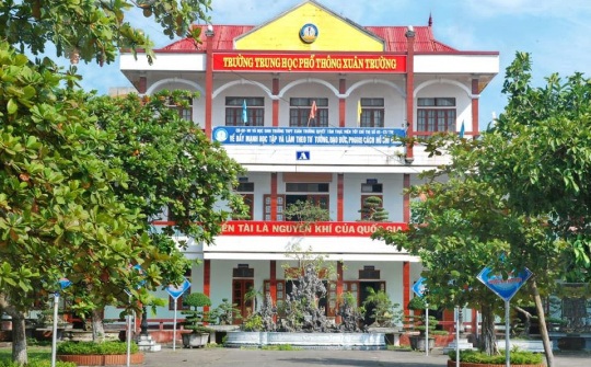 60 năm những chuyến đò không nghỉ