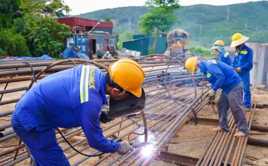 “Bão giá” trên công trường cao tốc Bắc – Nam: Kỳ 5: Bộ Xây dựng lên tiếng