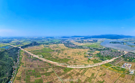 Cao tốc Diễn Châu – Bãi Vọt: Chậm một ngày, Chủ đầu tư trả lãi 1 tỷ đồng