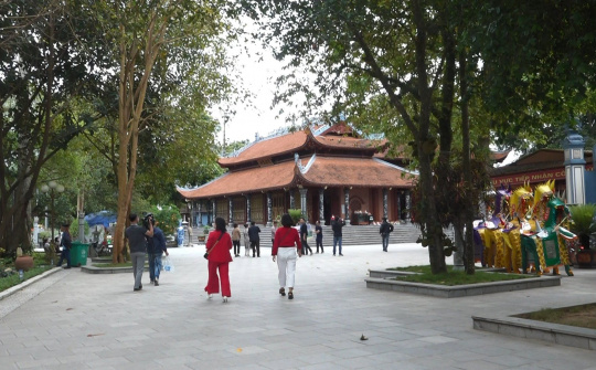 Linh thiêng đền Mẫu Đông Cuông