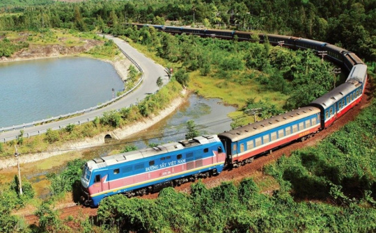 Thị phần ngày càng thu hẹp, lối đi nào cho đường sắt Việt Nam