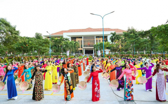 Lễ hội Áo dài TP.HCM lần thứ 9 năm 2023 – Tự hào sắc màu dân tộc