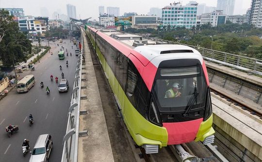 Đề nghị làm rõ nguyên nhân khiến đường sắt đô thị Nhổn - ga Hà Nội chậm tiến độ