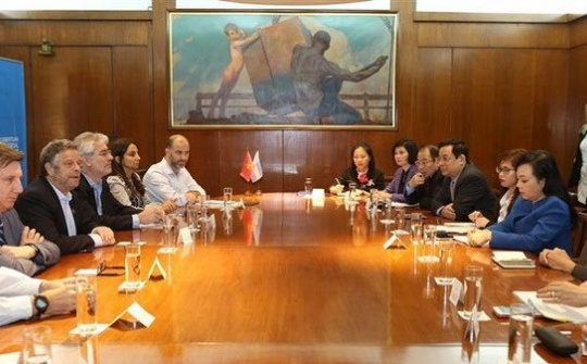 Vietnam looks to boost health cooperation with Argentina