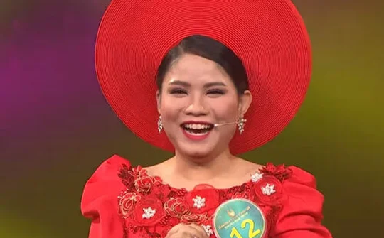 Cô gái Sóc Trăng đoạt giải 'Chuông vàng vọng cổ 2018'