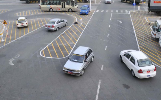 Quy định mới về điều kiện kinh doanh đào tạo lái xe ô tô