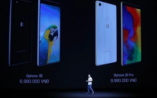 Bphone 3 thiết kế tràn viền, giá từ 6,99 triệu đồng chính thức ra mắt