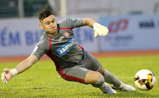 Đặng Văn Lâm là thủ môn hay nhất V-League 2018