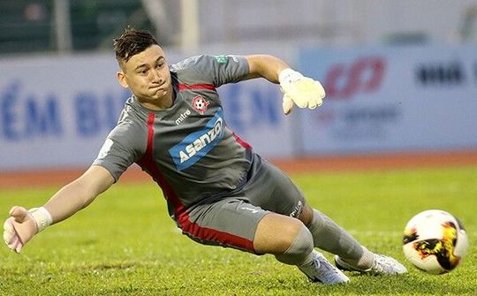 Đặng Văn Lâm là thủ môn hay nhất V-League 2018