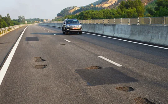 Xem xét dừng thu phí tuyến cao tốc Đà Nẵng-Quảng Ngãi