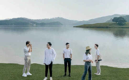 Hội bạn thân 3 miền Bắc-Trung-Nam rủ nhau lên Đà Lạt chụp ảnh 'gây sốt' MXH