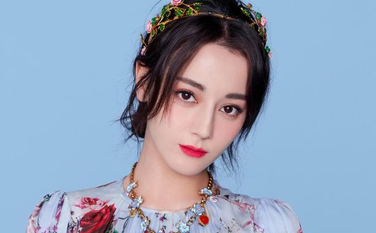 Địch Lệ Nhiệt Ba giành giải 'Nữ thần Kim Ưng 2018'