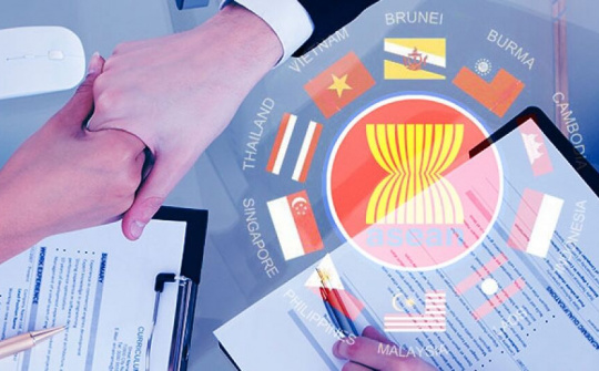 'Giong buồm' vào ASEAN, muôn vàn kiểu ra khơi!