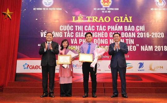 Trao giải thưởng Cuộc thi báo chí viết về công tác giảm nghèo lần thứ 2 năm 2018