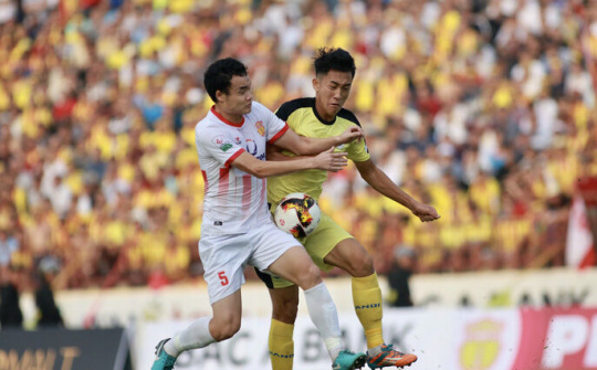 Nam Định trụ hạng V-League thành công sau loạt luân lưu nghẹt thở