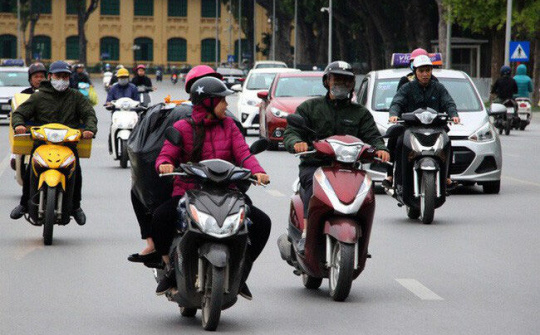 Dự báo thời tiết 15/10: Không khí lạnh tăng cường, mưa dông mở rộng ra khu vực Bắc bộ