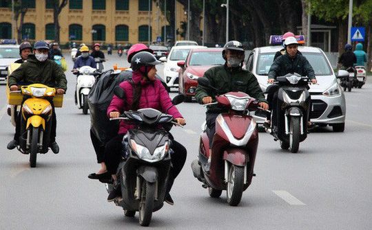 Dự báo thời tiết 15/10: Không khí lạnh tăng cường, mưa dông mở rộng ra khu vực Bắc bộ