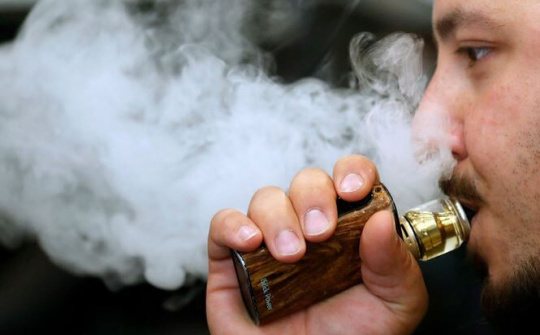 Thuốc lá điện tử dễ gây viêm phổi