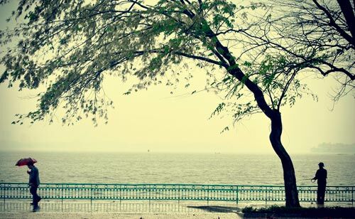 Dự báo thời tiết 17/10: Hà Nội mưa lạnh, nhiệt độ thấp nhất là 20 độ C