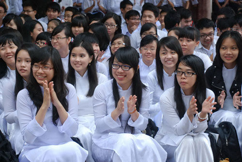 Chương trình phổ thông mới: Giảm số môn học, giảm số giờ học