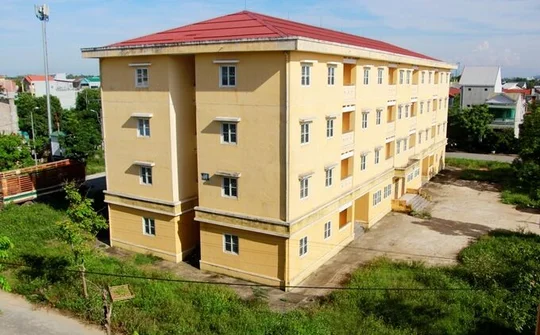 TP Huế: Khu chung cư tái định cư hơn 50 tỷ đồng bị bỏ hoang