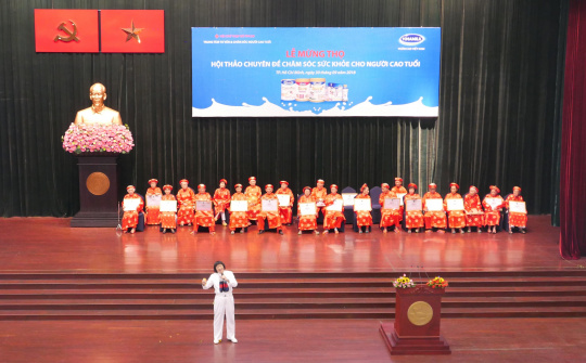 Vinamilk đồng hành tổ chức lễ mừng thọ và chăm sóc sức khỏe cho 1.000 người cao tuổi