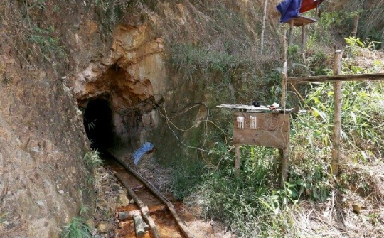 Đột nhập hầm khai thác vàng trái phép ở Lâm Đồng